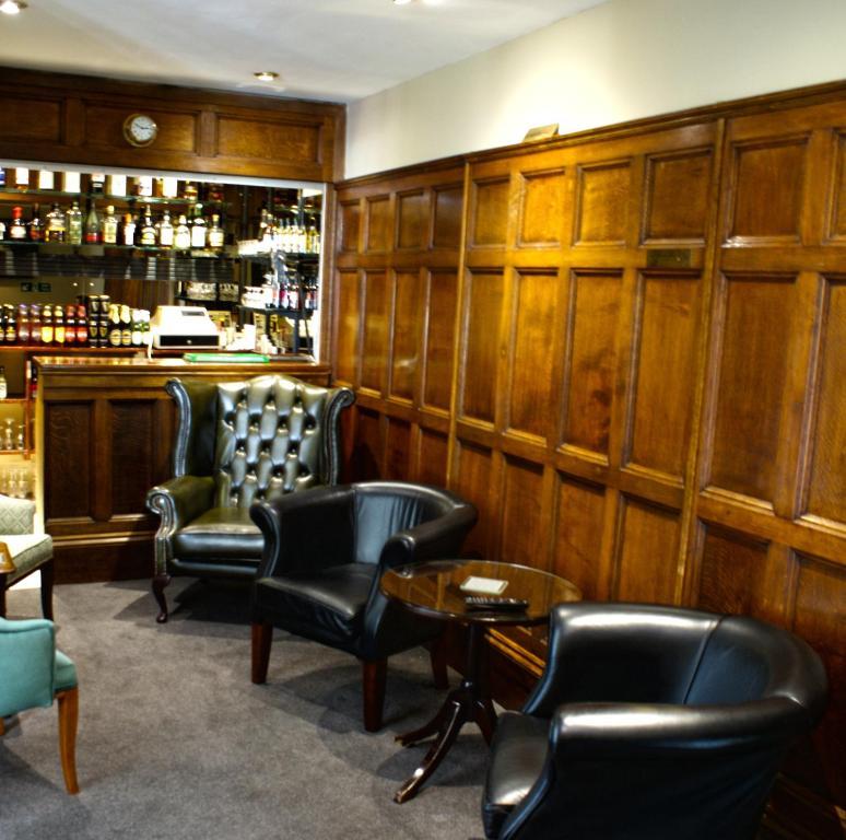 The Wyastone Hotel Cheltenham Esterno foto