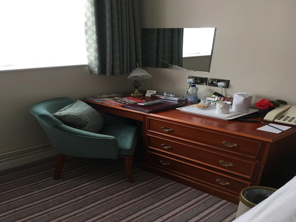 The Wyastone Hotel Cheltenham Esterno foto