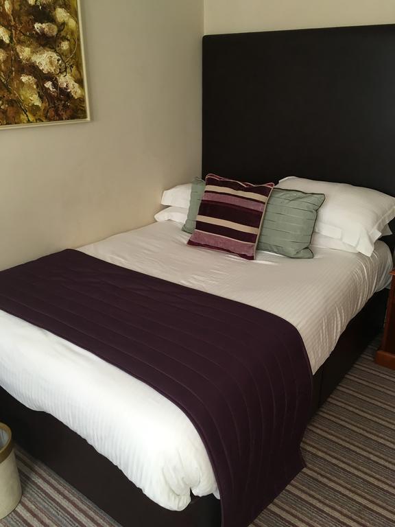 The Wyastone Hotel Cheltenham Esterno foto